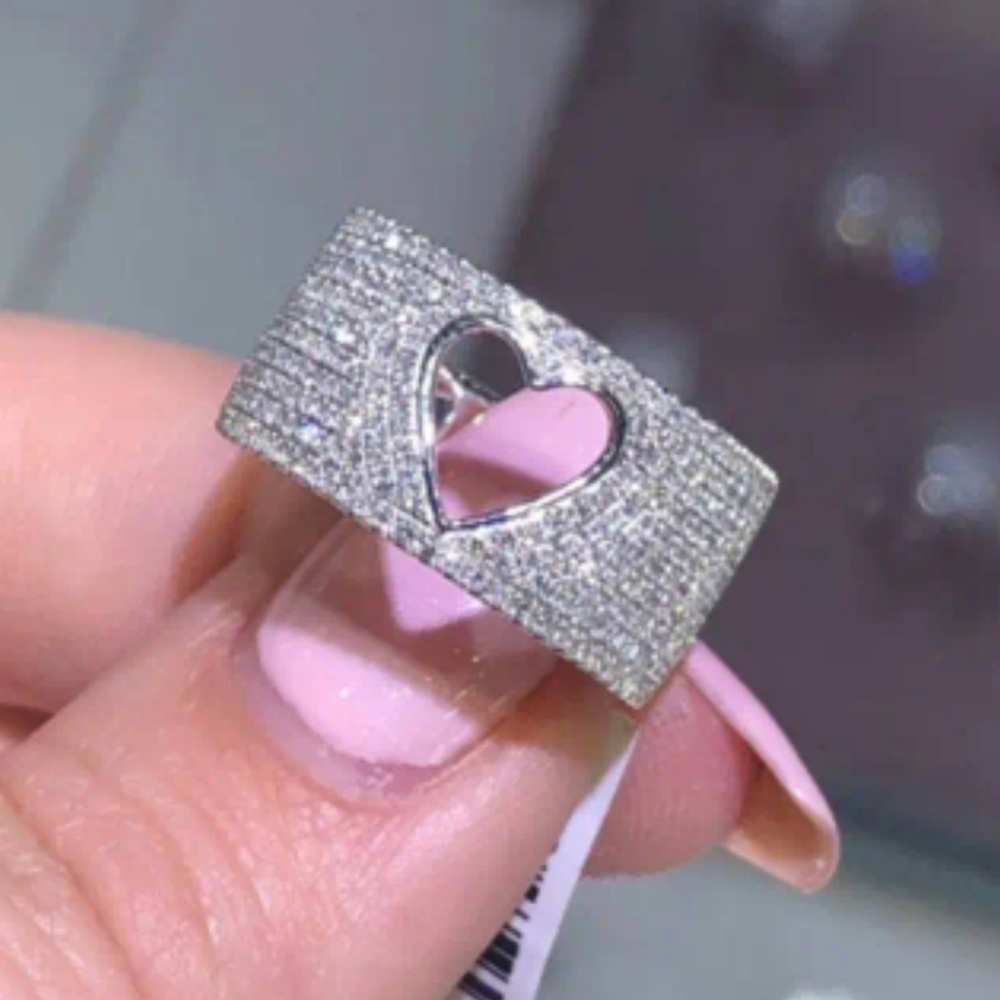 Elegant Silver Heart Cutout Ring